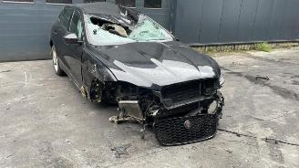 Uttjänta bilar auto Jaguar F-Pace F-Pace, SUV, 2015 / 2025 2.0 P400e 16V AWD 2022/11