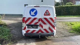 Peugeot Expert Expert (V1/VA/VB/VE/VF/VT/VY), Van, 2016 2.0 Blue HDi 180 16V picture 4