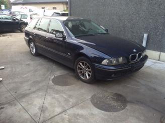 disassembly passenger cars BMW 5-serie 520d  e39 2003/1