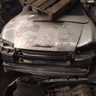 krockskadad bil auto Porsche 718 Boxster  2003/1