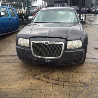 Damaged car Chrysler 300 C  2005/11