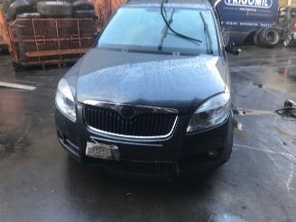 Autoverwertung Skoda Roomster BENZINE - 1400CC - 5VIT 2012/1