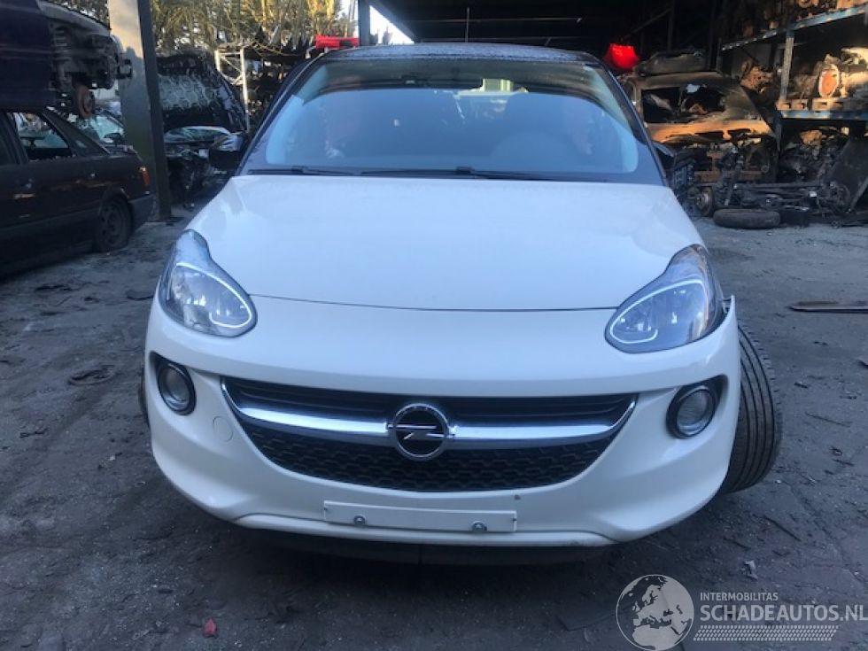 Opel Adam benzine- 1300cc - 6vit