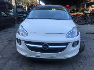 skadebil auto Opel Adam benzine- 1300cc - 6vit 2017/1