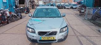 damaged passenger cars Volvo   2009/1