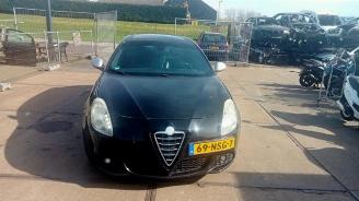 Salvage car Alfa Romeo Giulietta Giulietta (940), Hatchback, 2010 / 2020 1.4 TB 16V MultiAir 2010/11