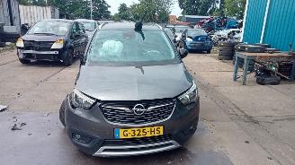 Opel Crossland X picture 1