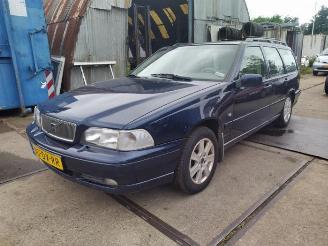 Volvo V-70 V70 (GW/LW/LZ), Combi, 1997 / 2002 2.4 20V 140 picture 2