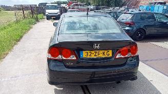 Honda Civic 4DR HYBRID picture 3