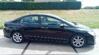 Honda Civic 4DR HYBRID picture 4