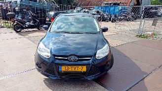 Schadeauto Ford Focus  2012/4