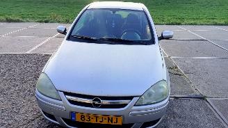 Damaged car Opel Corsa -C 2006/9