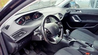 Peugeot 308 1.2 12V picture 5