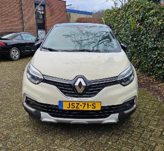 Auto incidentate Renault Captur Geen schade Captur Intens 1.3  tce automaat 69dkm 2019/6