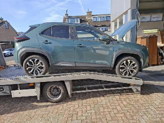 Unfallwagen Toyota Yaris Cross 130 pk full hybrid rijdend ex bpm 4 delen stuk incl onderdelen 2026/1