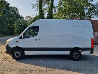 Mercedes Sprinter 317 CDI Navi Mbux Stoelverw picture 2