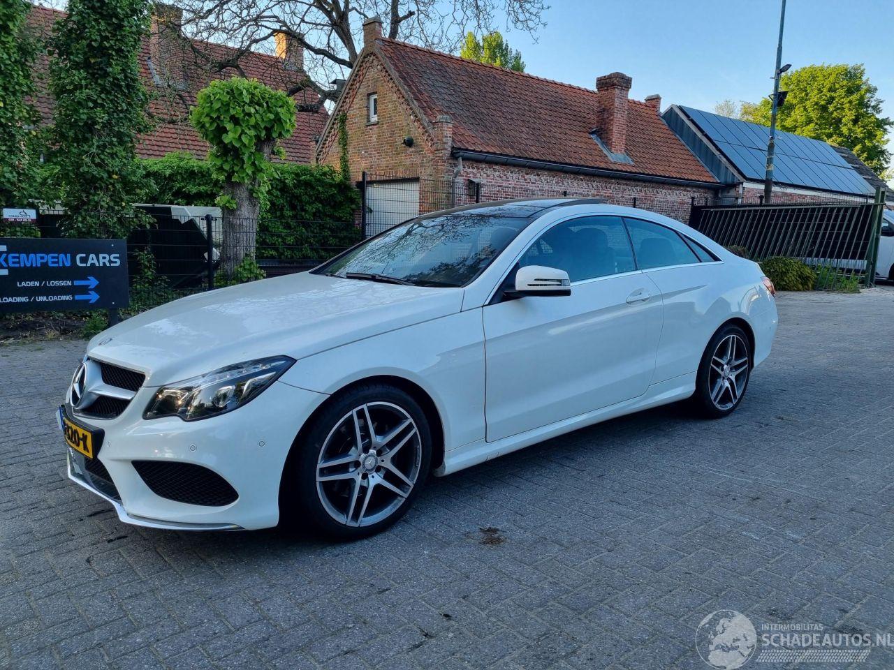 Mercedes E-klasse E 200 Aut. Coupé Pano Navi Led