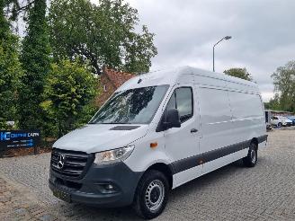 krockskadad bil auto Mercedes Sprinter 317 CDI L3 Maxi Navi Stoelverw. 2023/10