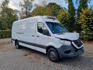 krockskadad bil bedrijf Mercedes Sprinter 519 CDI Aut -32gr Thermoking MAXI Mbux Navi 2023/6