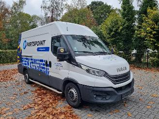 skadebil bedrijf Iveco Daily 35-140 Hi-Matic Airco Navi 2022/2