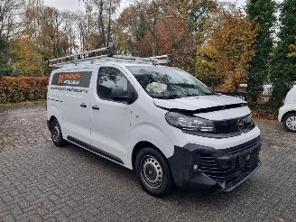 skadebil bedrijf Opel Vivaro 1.5D 120 Airco Navi Facelift 2024/12