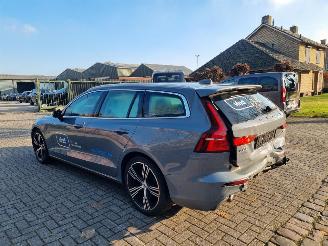 Volvo V-60 T6 AWD Recharge picture 5