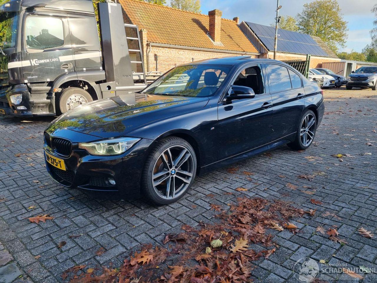 BMW 3-serie 320i Aut. Msport Schuifdak Stoelverw Leder
