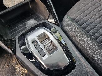 Peugeot 208 1.2 Hybr. Aut. Navi Stoelverw picture 17