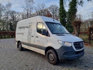 Schadeauto Mercedes Sprinter 314 CDI Mbux Navi Airco 2019/5