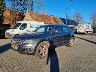 damaged passenger cars Audi Q5 2.0 TFSI Quattro Aut. Sline 2011/8