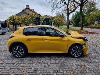 Peugeot 208 GT-Line PureTech 100 Pano Led picture 6