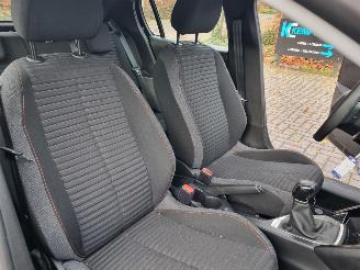Peugeot 208 1.2 PureTech picture 14