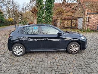Peugeot 208 1.2 PureTech picture 2