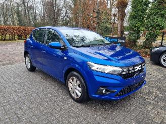 Vaurioauto  passenger cars Dacia Sandero 1.0 TCe 90 Airco Camera 2024/4