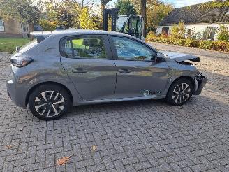 Peugeot 208 1.2 Hybr. Aut. Navi Stoelverw picture 6
