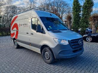 skadebil auto Mercedes Sprinter 317 CDI Mbux Navi L2 H2 2022/2