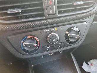 Hyundai I-10 1.0 Comfort Airco Navi picture 18