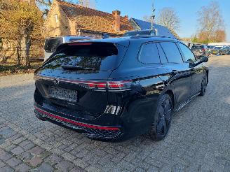 Volkswagen Passat 1.5 TSI DSG R-Line Pano Stoelverw Led picture 3