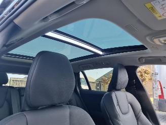 Volvo V-60 B4 Plus Dark Aut Pano Stoelver Led picture 16
