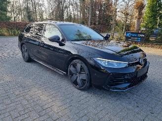uszkodzony samochody osobowe Volkswagen Passat 1.5 TSI DSG R-Line Pano Stoelverw Led 2024/10
