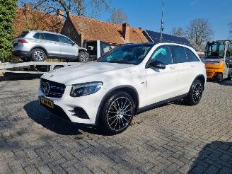 uszkodzony samochody osobowe Mercedes GLC 350e 4MATIC AMG Line Pano Head Up Luchtvering etc 2017/9