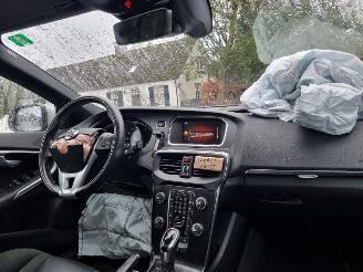 Volvo V-40 T3 Aut. Rdesign Pano picture 11