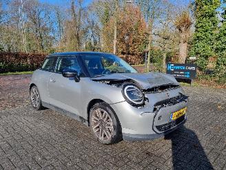 skadebil auto Mini Cooper E 40.7KW Navi Stoelver Led 2024/9
