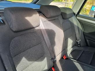 Skoda Superb 1.6 TDI 77KW Pano Airco Navi picture 10