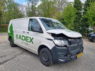 damaged commercial vehicles Volkswagen Transporter 2.0 TDI 81KW L2 Airco 2022/11