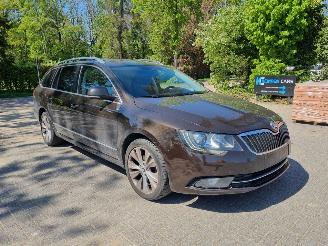  Skoda Superb 1.6 TDI DSG Aut Pano Stoelverw. 2015/4