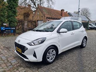uszkodzony samochody osobowe Hyundai I-10 1.0 Comfort Airco 2021/5