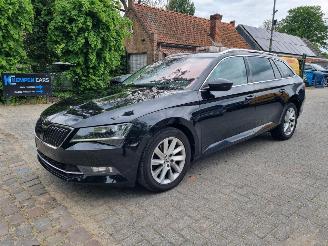 skadebil auto Skoda Superb 1.6 TDI DSG Aut. Leder Navi Stoeverver. 2018/3