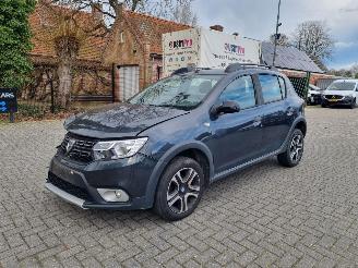 skadebil auto Dacia Sandero Stepway BlueDCI 95 Airco Navi 2021/1