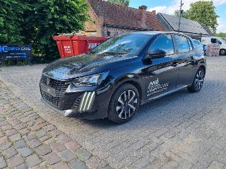 krockskadad bil auto Peugeot 208 Puretech 100 Airco 2024/6